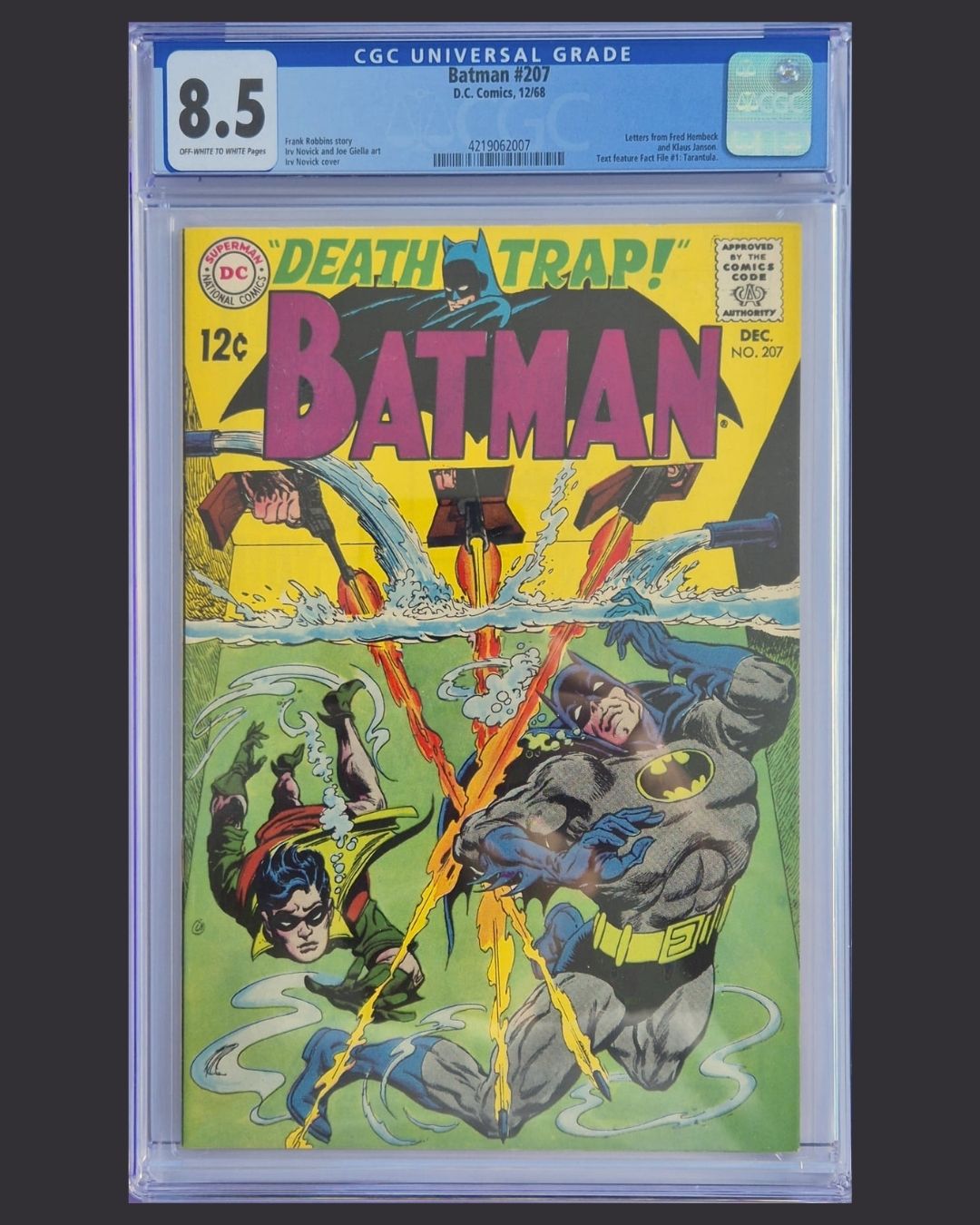 Batman #207 (1968) CGC 8.5 – Classic Silver Age Batman!